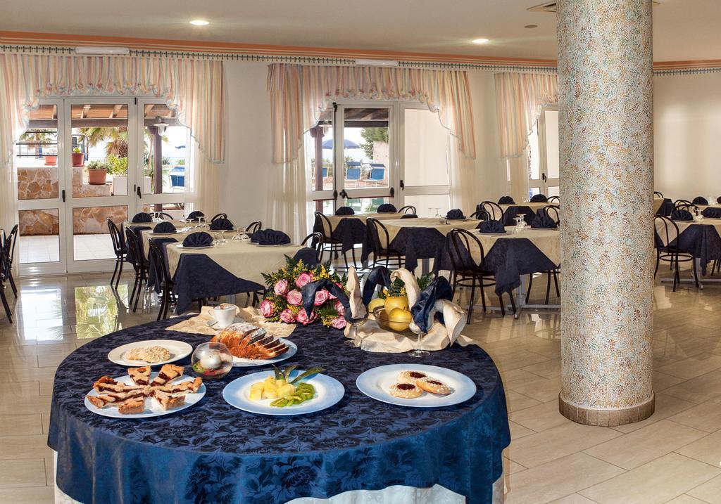Hotel Alize Santa Cesarea Terme Exteriör bild