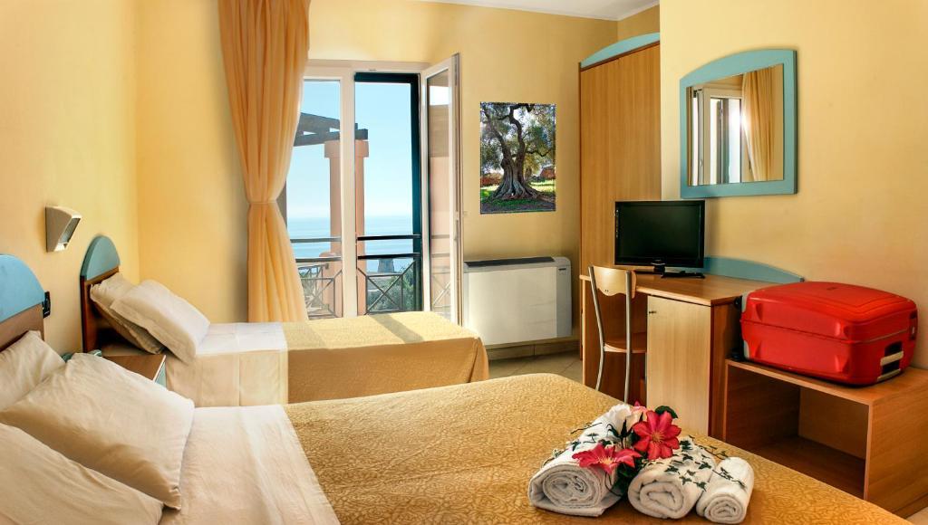 Hotel Alize Santa Cesarea Terme Exteriör bild