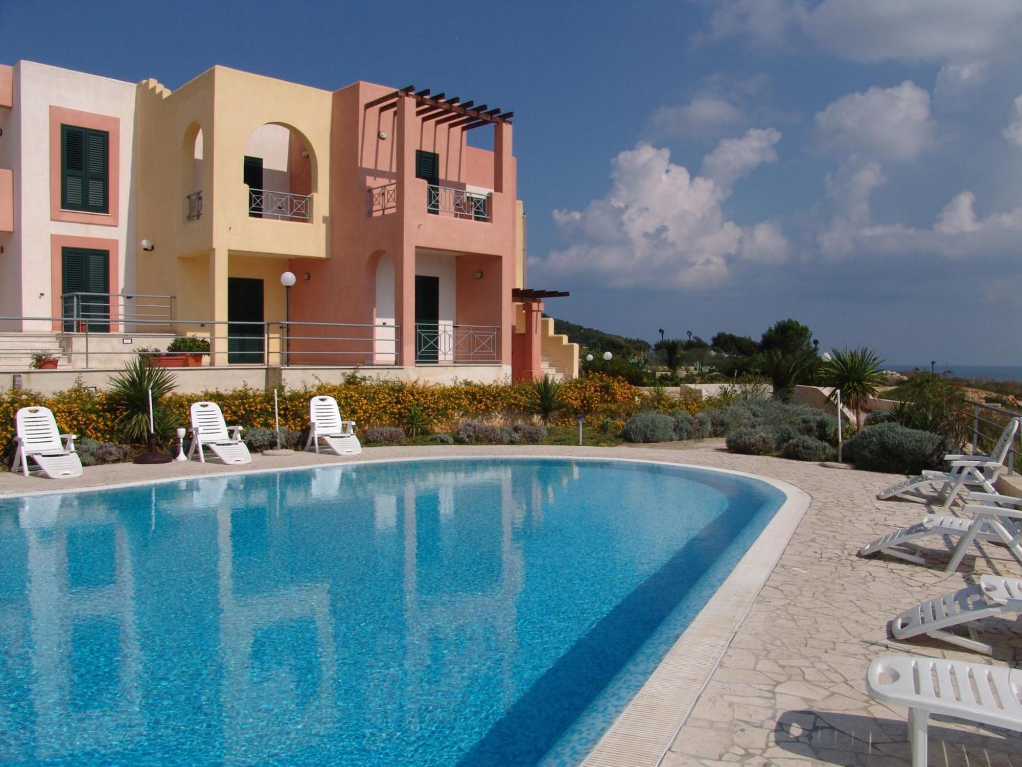 Hotel Alize Santa Cesarea Terme Exteriör bild